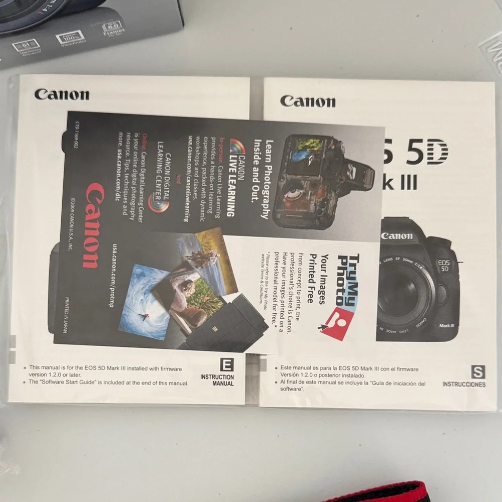 Canon EOS 5D Mark III Accessories only - Picture 6 of 8